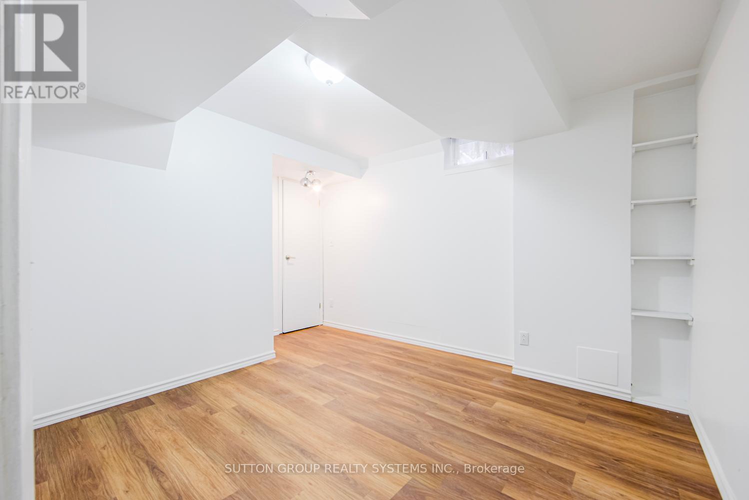 2029 Westmount Drive, Oakville, Ontario  L6M 3P9 - Photo 39 - W12287445