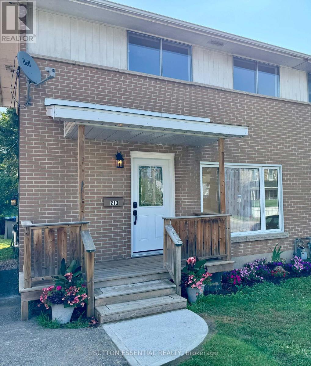 Property at 213 PERTH STREET image 1