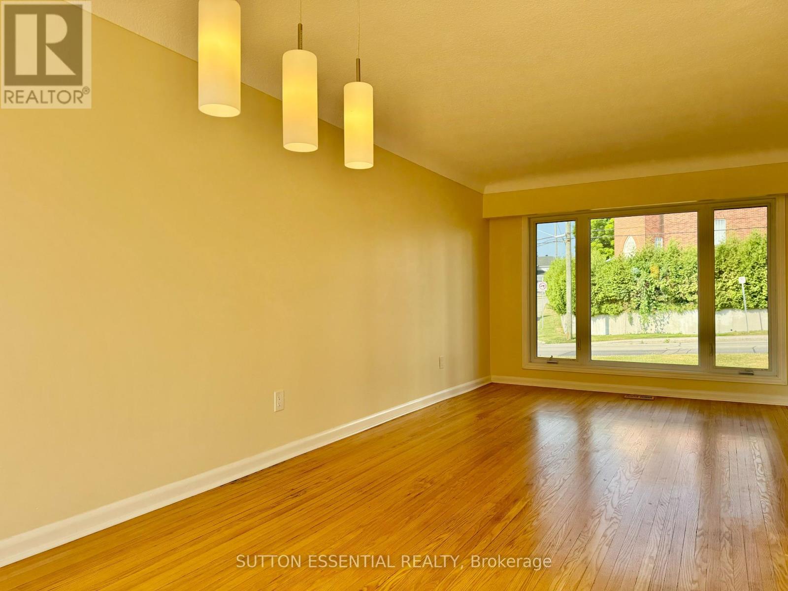 Property at 213 PERTH STREET image 5