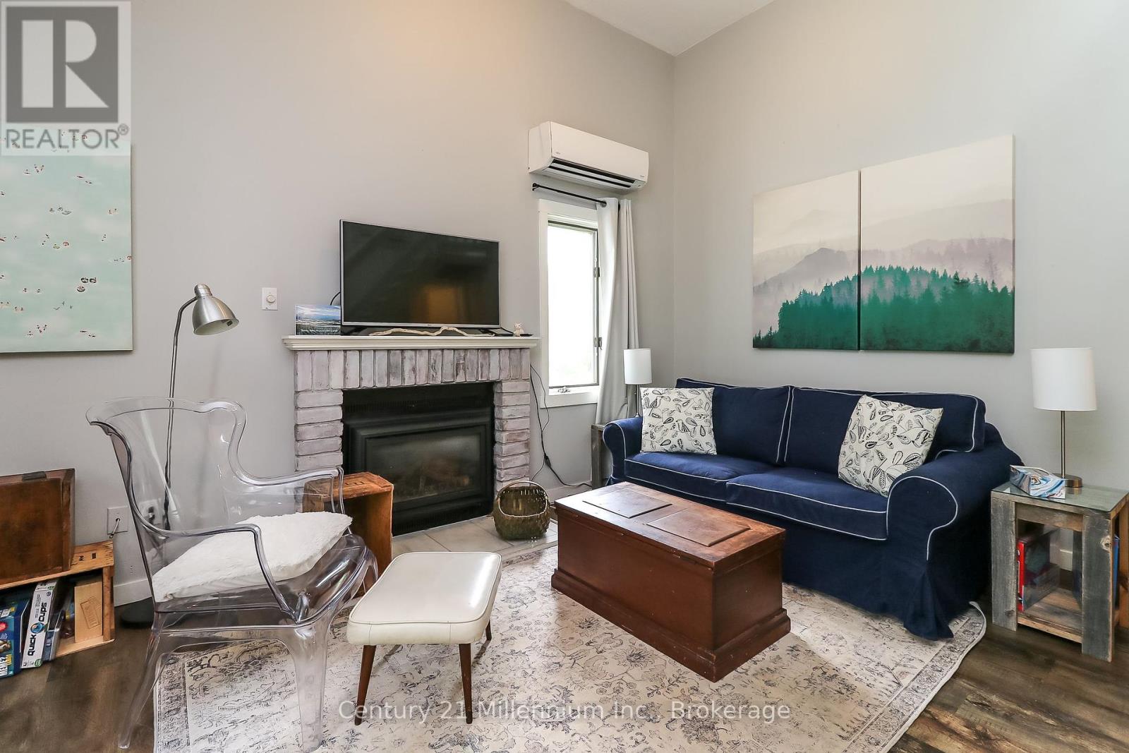 Third picture of 442 OXBOW CRESCENT