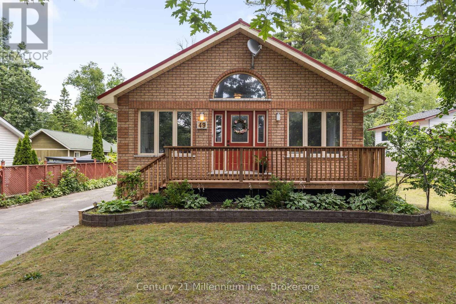 Property at 49 32ND STREET N image 1