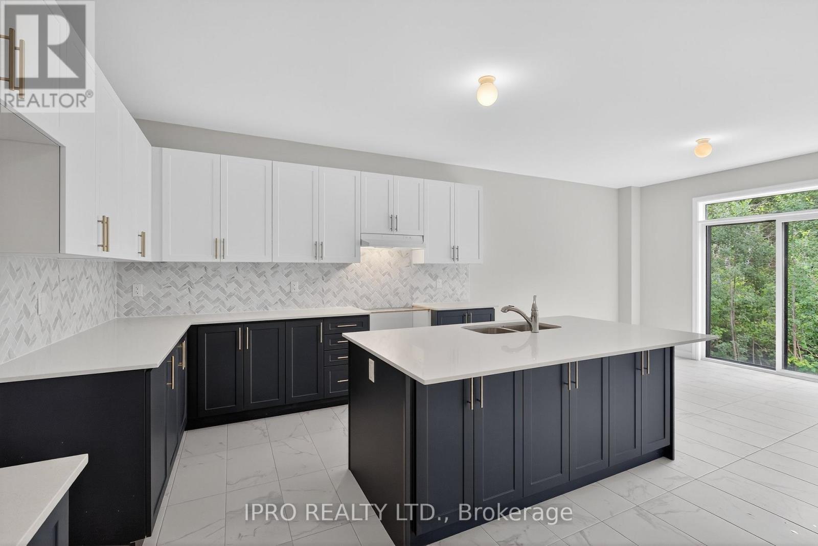 Property at 1474 DAVIS LOOP CIRCLE image 4