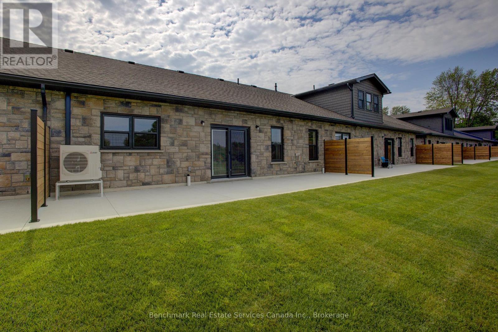 38 - 1182 Queen Street, Kincardine, Ontario  N2Z 1G4 - Photo 33 - X12290757