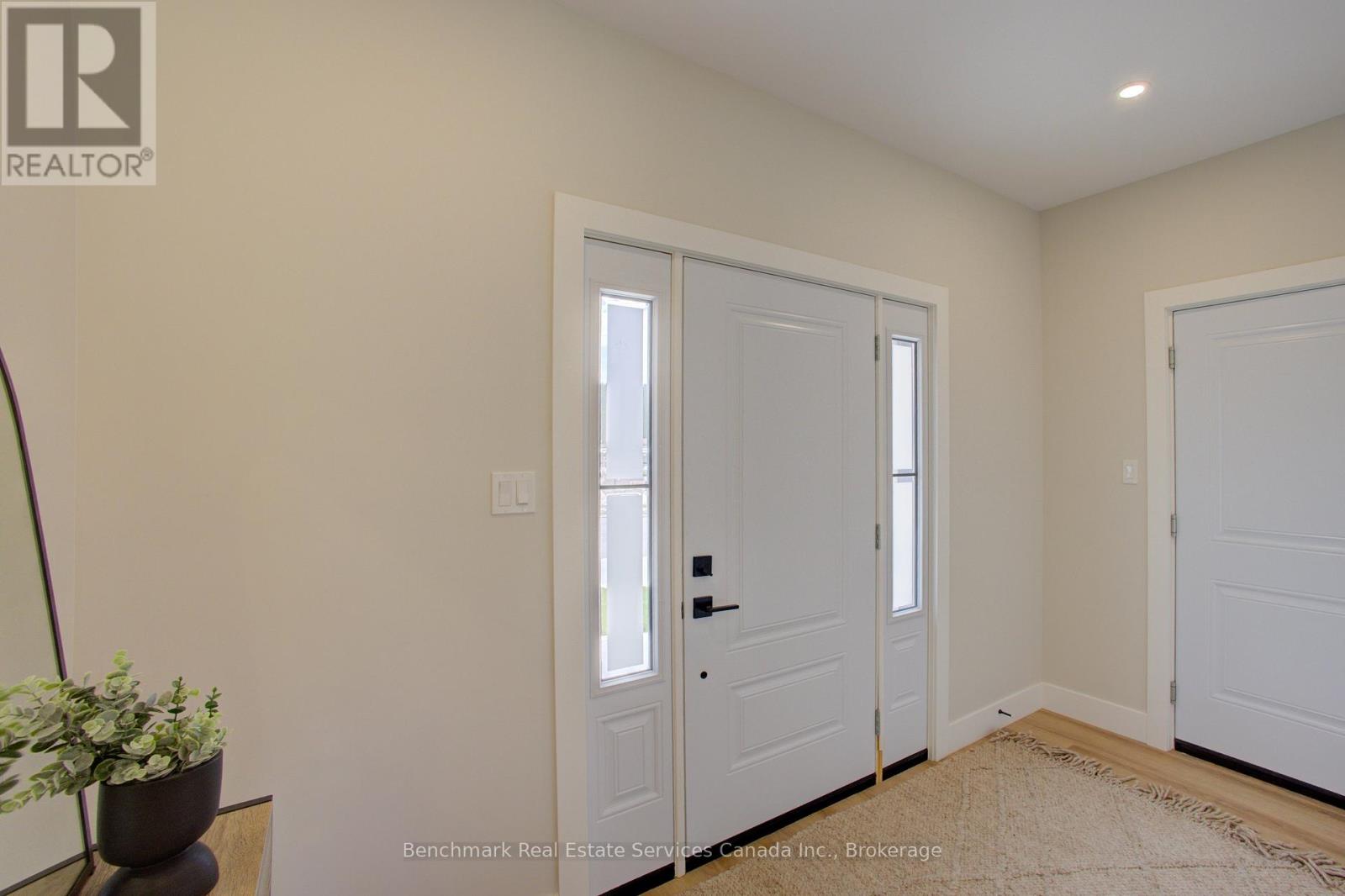 38 - 1182 Queen Street, Kincardine, Ontario  N2Z 1G4 - Photo 8 - X12290757