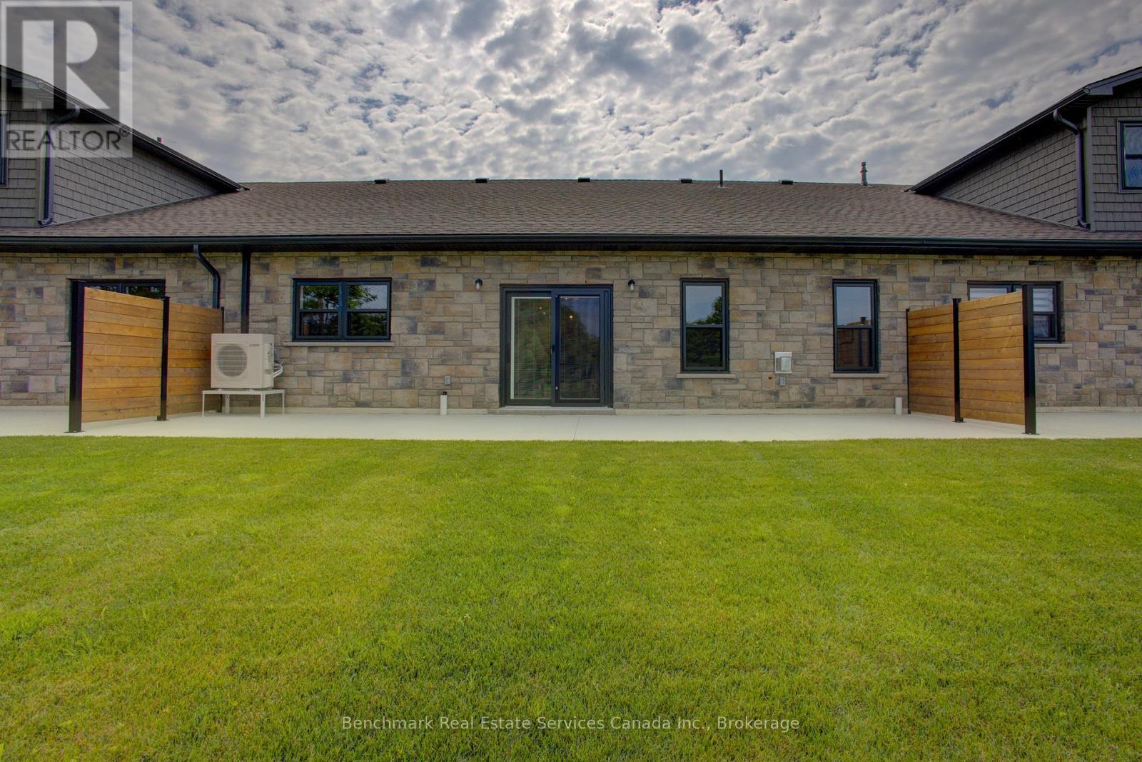 46 - 1182 Queen Street, Kincardine, Ontario  N2Z 1G4 - Photo 34 - X12290806