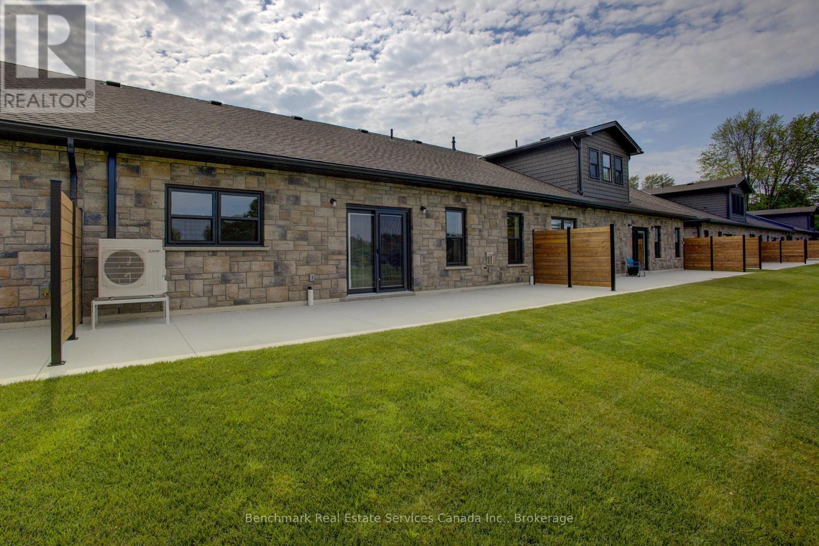 52 - 1182 Queen Street, Kincardine, Ontario  N2Z 1G4 - Photo 33 - X12290812