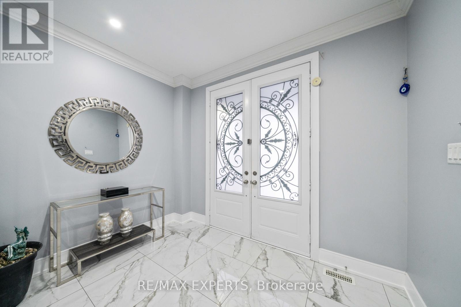 Property at 15 TYNDALL DRIVE image 3