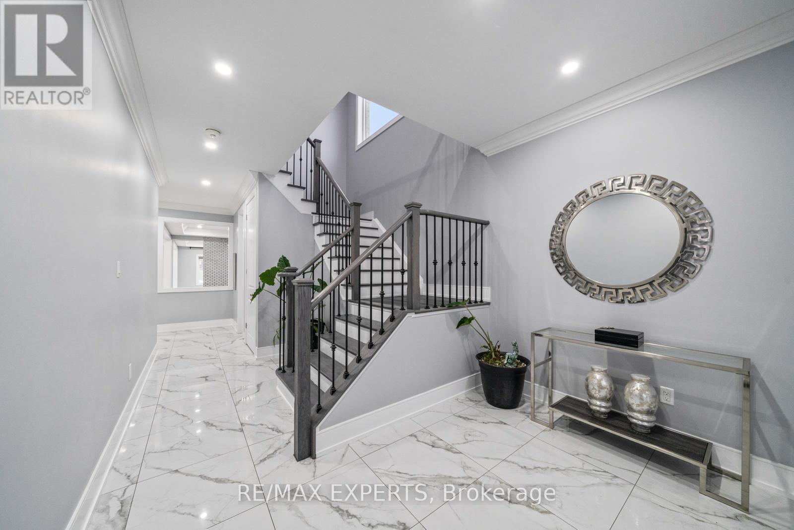 Property at 15 TYNDALL DRIVE image 4