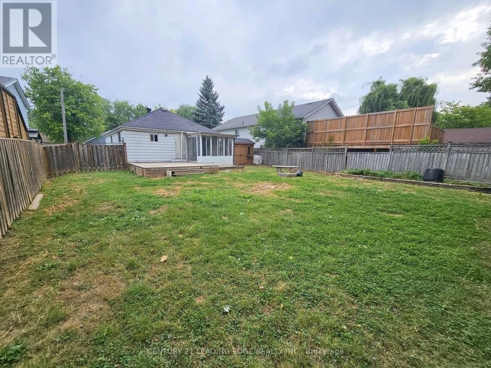 261 Parkway Avenue, Georgina, Ontario  L4P 2W1 - Photo 11 - N12290730
