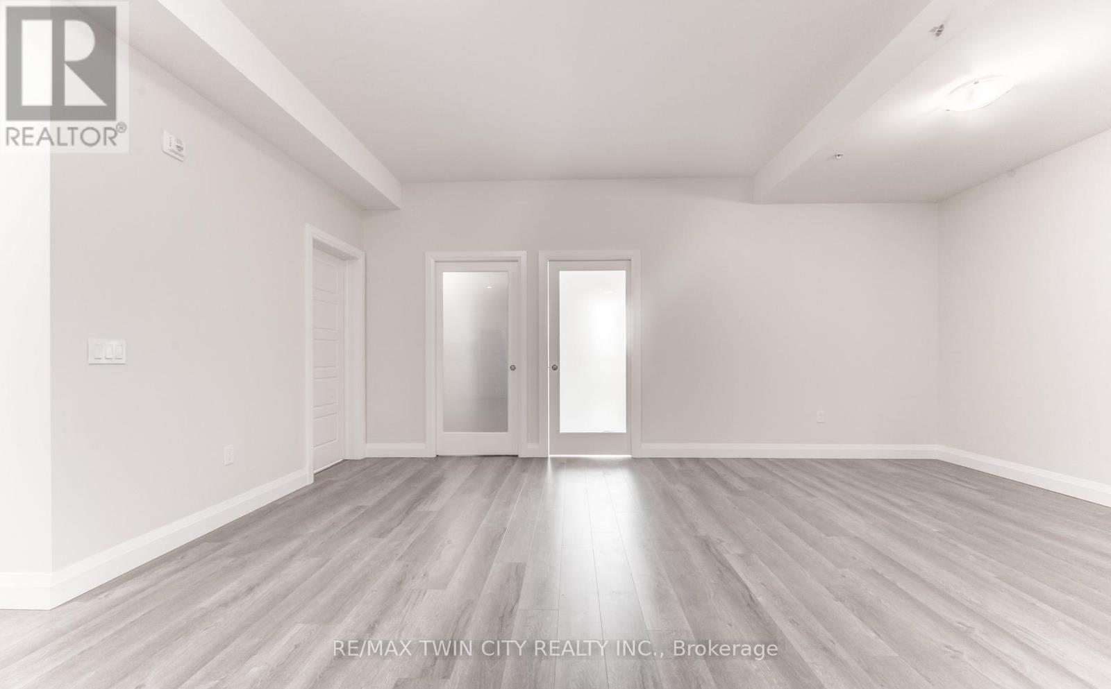 303 - 5 Wake Robin Drive, Kitchener, Ontario  N2E 0H6 - Photo 7 - X12230284
