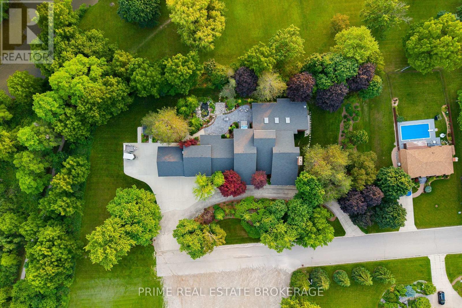 203 Riverside Drive, South Huron (Exeter), Ontario  N0M 1S3 - Photo 4 - X12288006