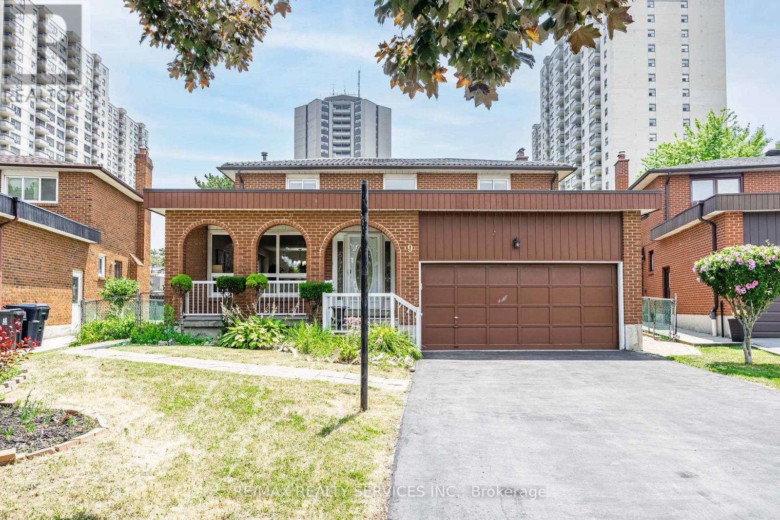 Property at 9 GARVIEW COURT image 1