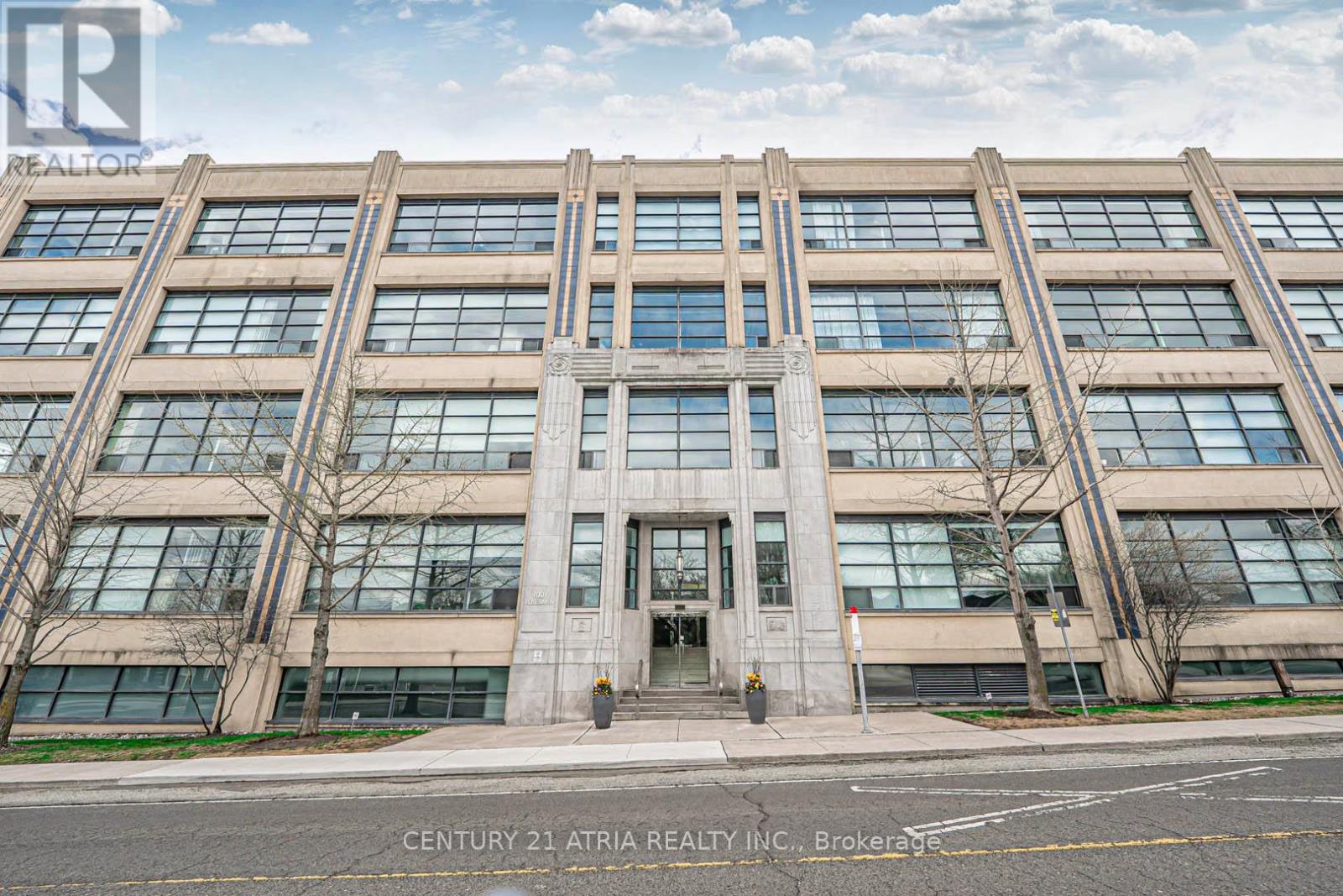 318 - 1001 Roselawn Avenue, Toronto (Briar Hill-Belgravia), Ontario  M6B 4M4 - Photo 2 - W12290727