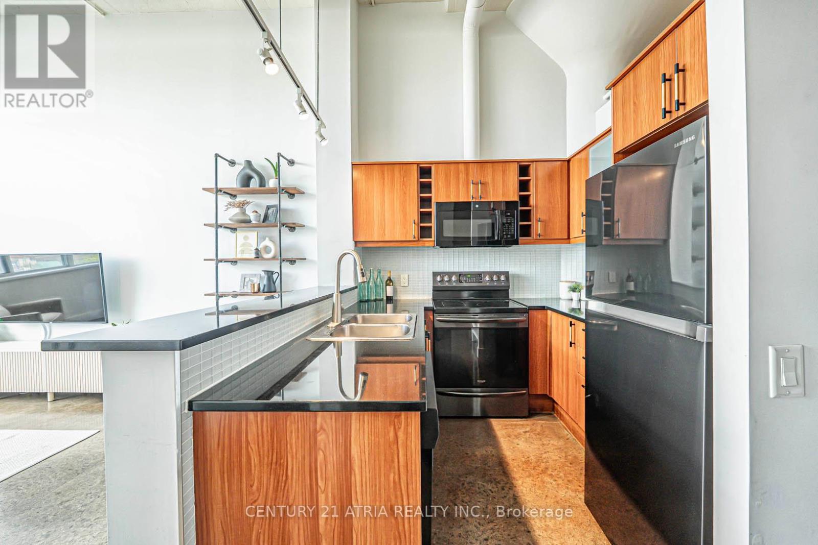318 - 1001 Roselawn Avenue, Toronto (Briar Hill-Belgravia), Ontario  M6B 4M4 - Photo 20 - W12290727