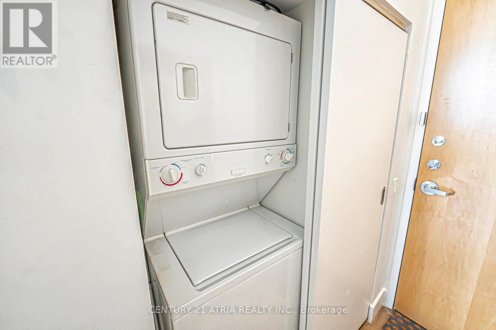 318 - 1001 Roselawn Avenue, Toronto (Briar Hill-Belgravia), Ontario  M6B 4M4 - Photo 39 - W12290727