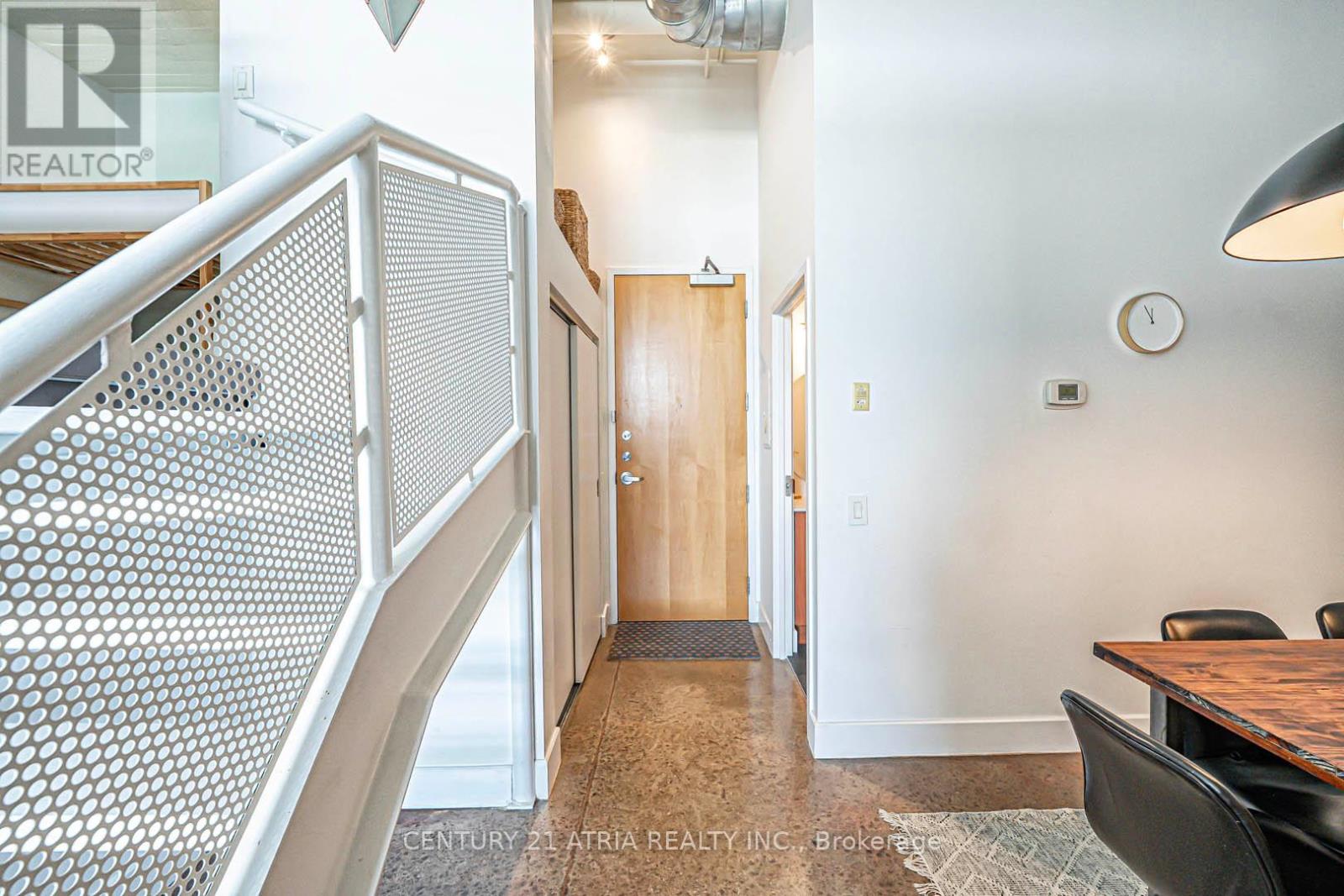 318 - 1001 Roselawn Avenue, Toronto (Briar Hill-Belgravia), Ontario  M6B 4M4 - Photo 6 - W12290727