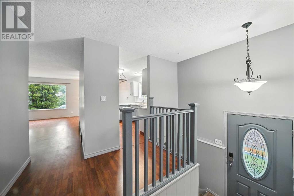 Property at 3823 50A Street image 5