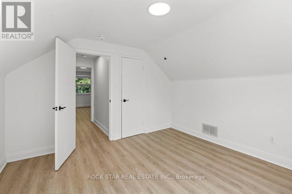326 East 19th Street, Hamilton, Ontario  L9A 4S8 - Photo 23 - X12290681