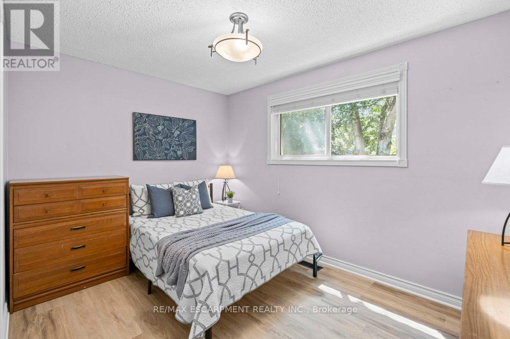 44 Cedarland Drive, Brantford, Ontario  N3R 6N7 - Photo 22 - X12290734