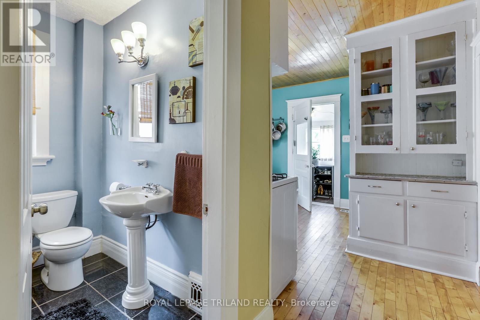 140 Emery Street E, London South, Ontario  N6C 2E1 - Photo 17 - X12290946