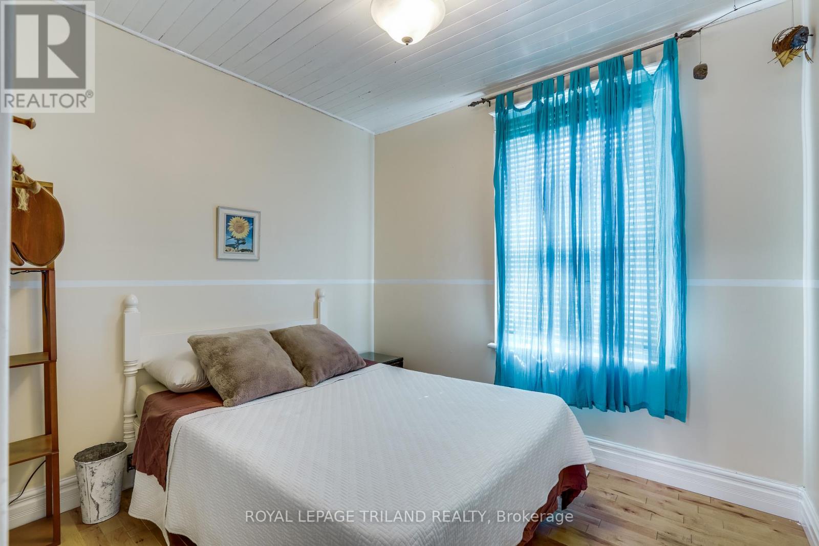 140 Emery Street E, London South, Ontario  N6C 2E1 - Photo 22 - X12290946
