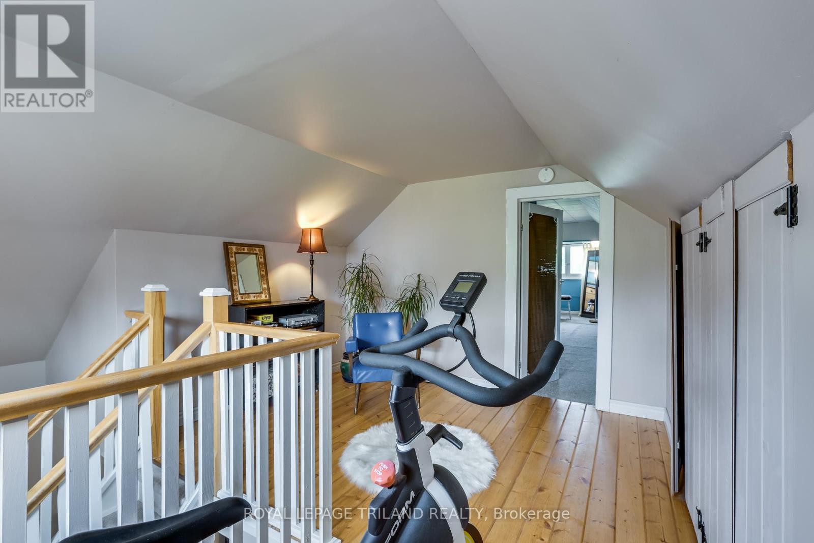 140 Emery Street E, London South, Ontario  N6C 2E1 - Photo 25 - X12290946