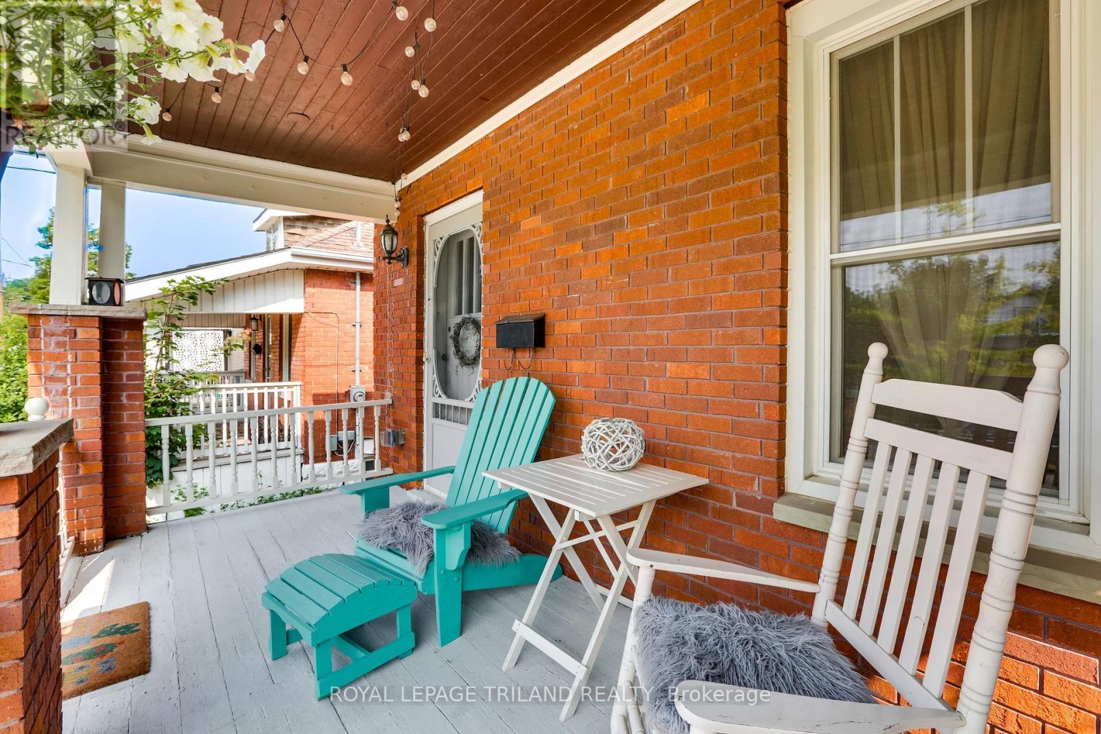 140 Emery Street E, London South, Ontario  N6C 2E1 - Photo 4 - X12290946