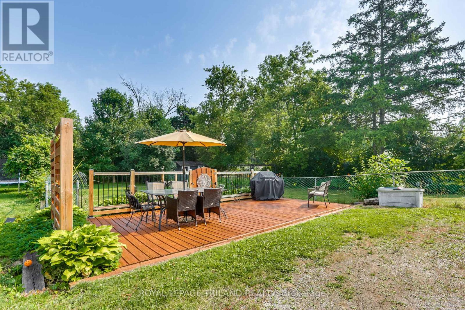 140 Emery Street E, London South, Ontario  N6C 2E1 - Photo 42 - X12290946