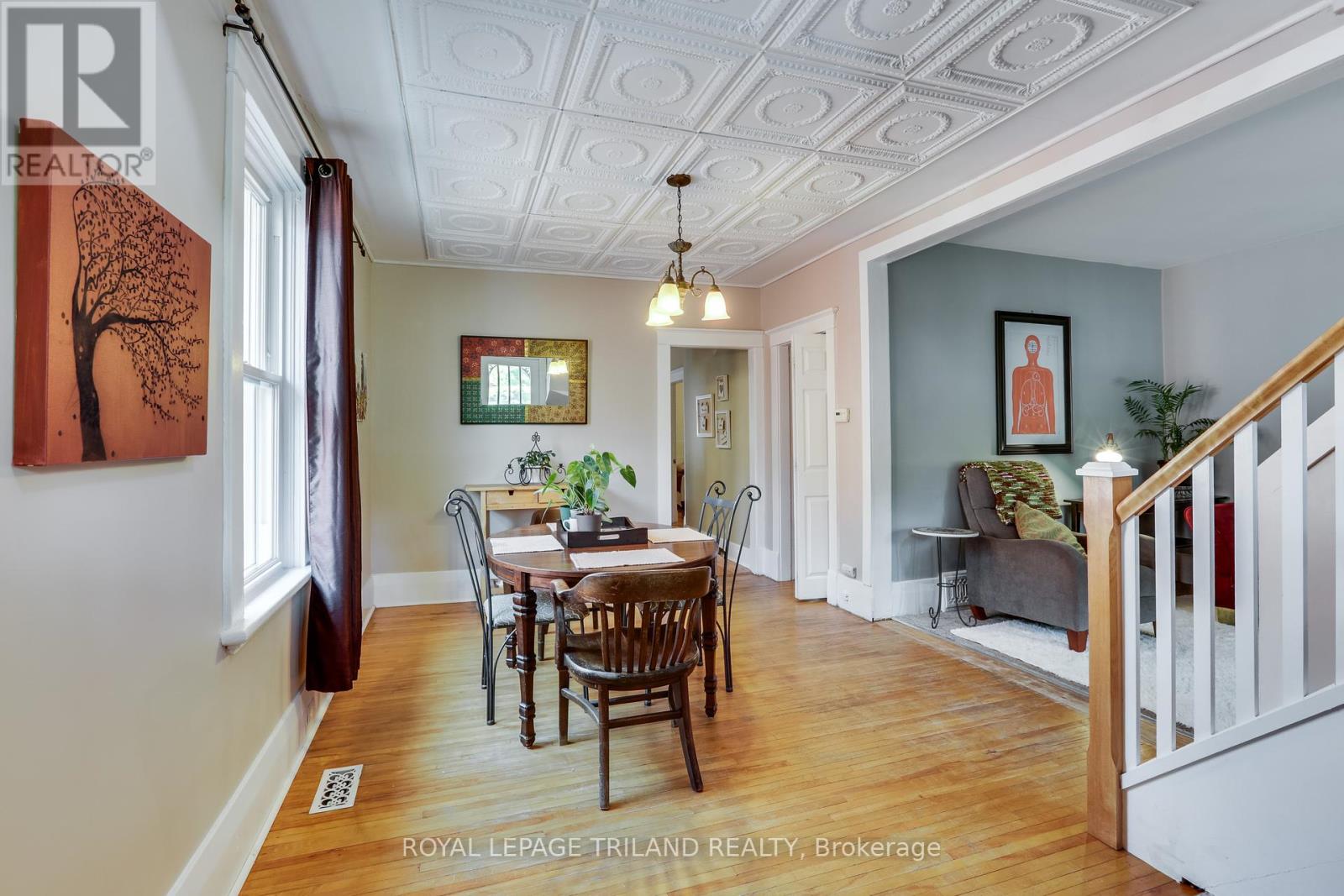 140 Emery Street E, London South, Ontario  N6C 2E1 - Photo 6 - X12290946