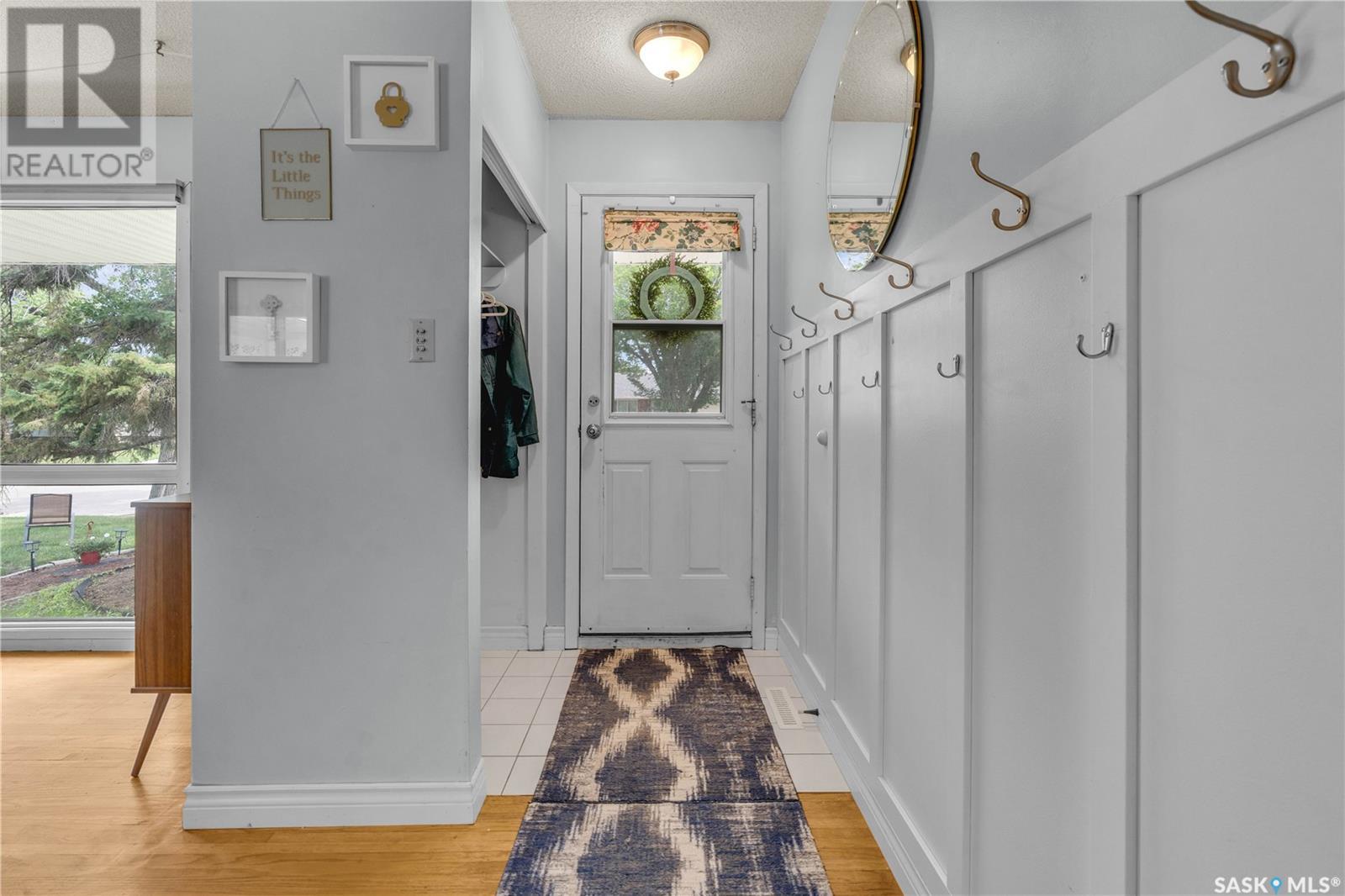 Property at 2648 ROTHWELL STREET image 3