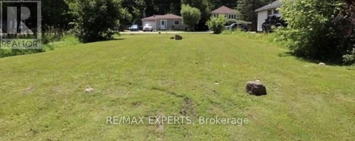 714 Chestnut Street, Innisfil, Ontario  L9S 2H8 - Photo 3 - N12290659