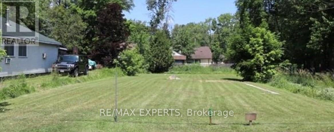 714 Chestnut Street, Innisfil, Ontario  L9S 2H8 - Photo 1 - N12290659