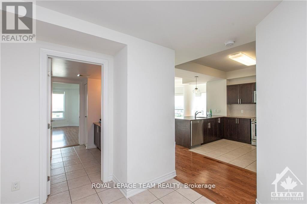 2204 - 234 Rideau Street, Ottawa, Ontario  K1N 0A9 - Photo 3 - X12290997