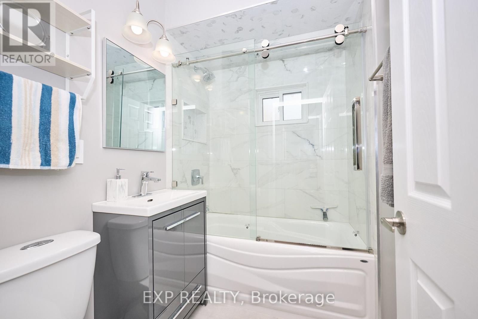 31 Woodrow Street, St. Catharines, Ontario  L2P 2A1 - Photo 18 - X12290994