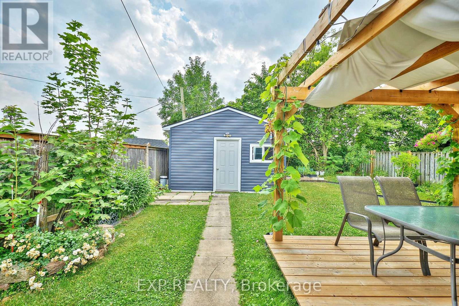 31 Woodrow Street, St. Catharines, Ontario  L2P 2A1 - Photo 24 - X12290994