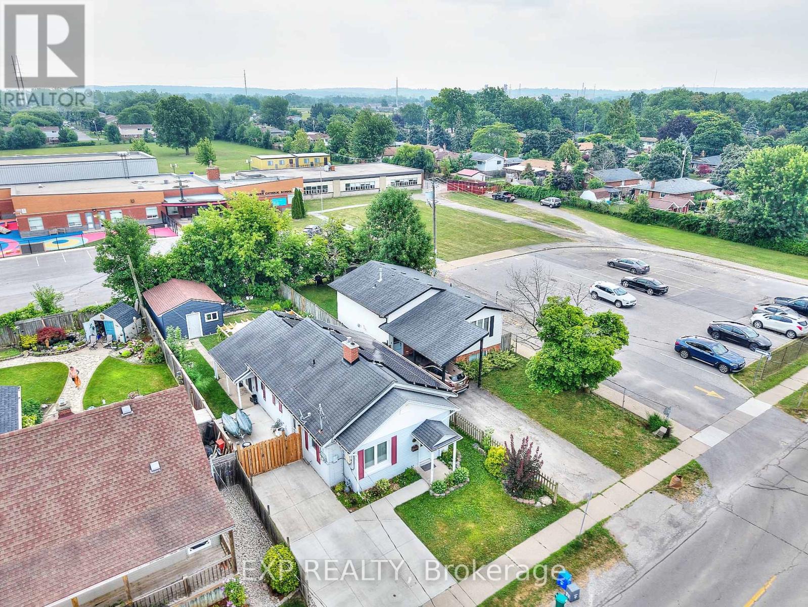 31 Woodrow Street, St. Catharines, Ontario  L2P 2A1 - Photo 30 - X12290994