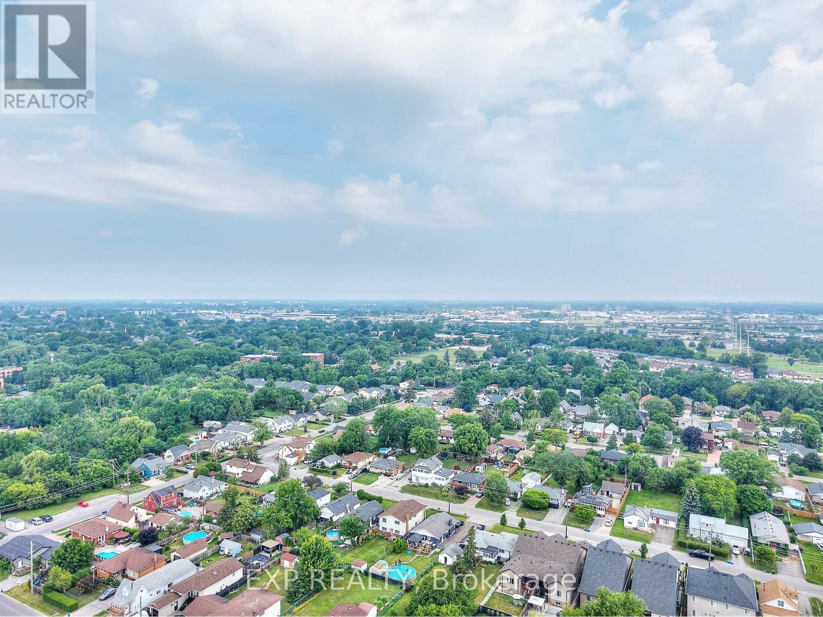 31 Woodrow Street, St. Catharines, Ontario  L2P 2A1 - Photo 33 - X12290994