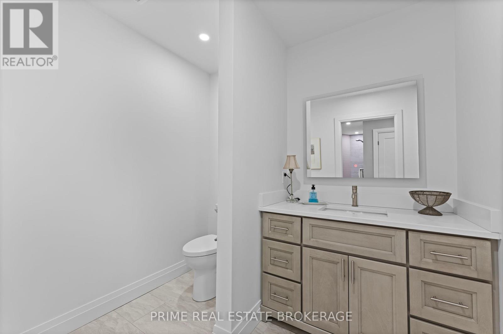 203 Riverside Drive, South Huron, Ontario  N0M 1S3 - Photo 32 - X12288006