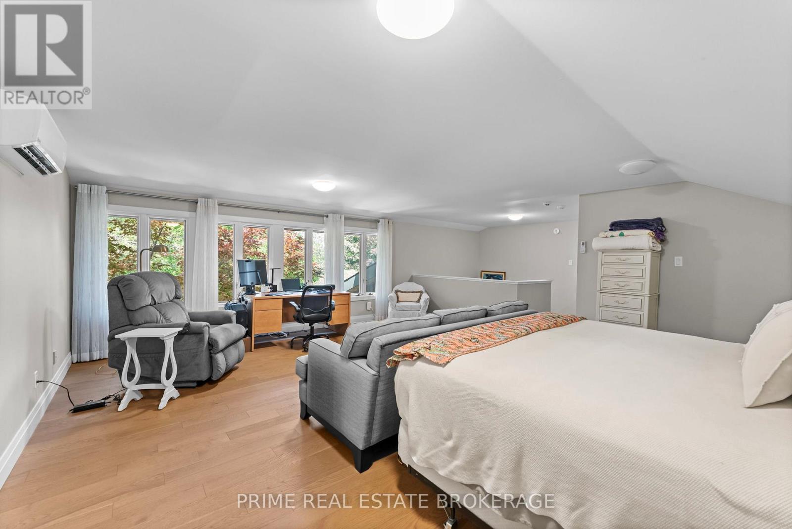 203 Riverside Drive, South Huron, Ontario  N0M 1S3 - Photo 38 - X12288006