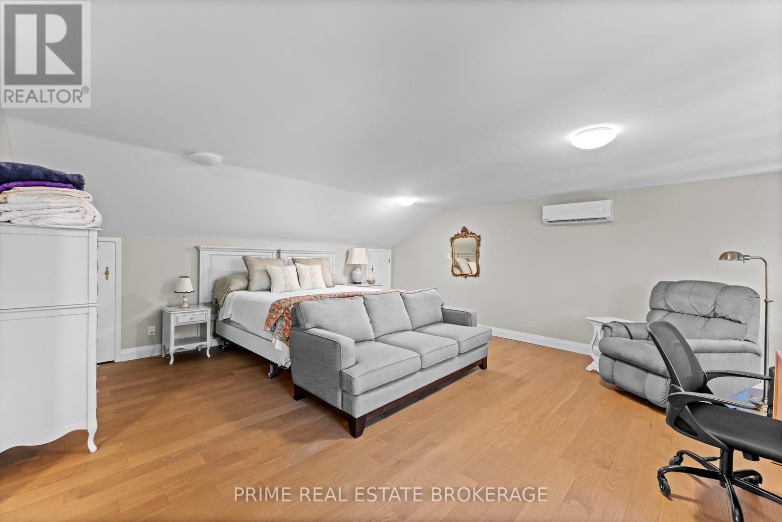 203 Riverside Drive, South Huron, Ontario  N0M 1S3 - Photo 37 - X12288006