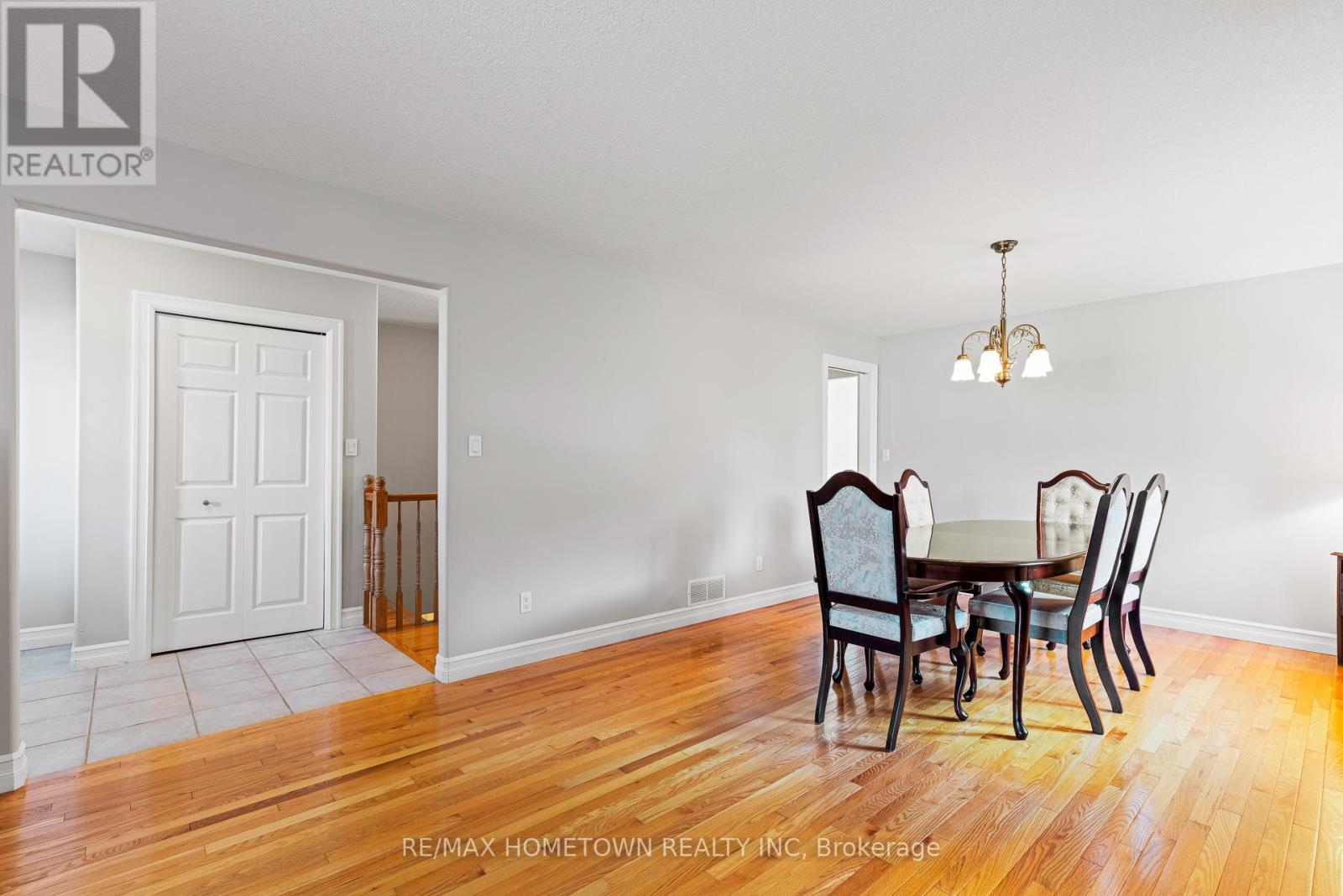 Property at 1026 CRESTWOOD DRIVE image 5