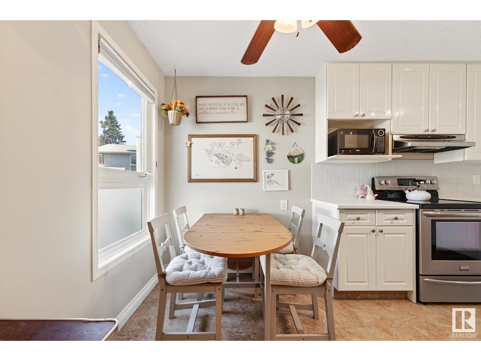 Property at 14009 121 ST NW image 4