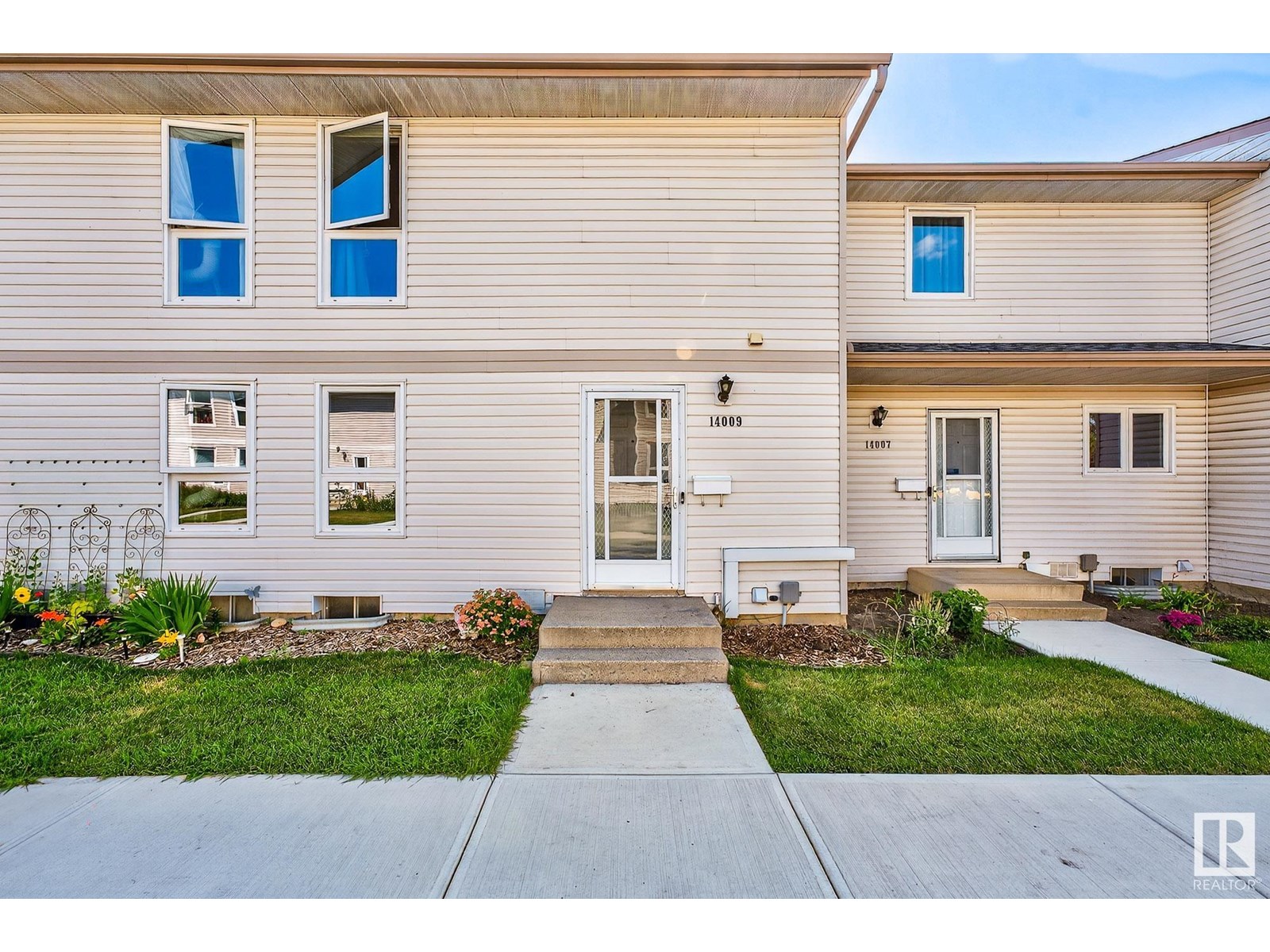 Property at 14009 121 ST NW image 1