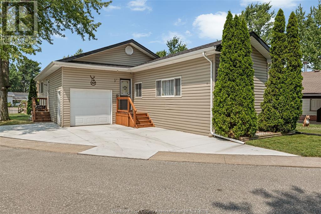 MLS# 25018147: 12 SPRUCE STREET, McGregor, Canada