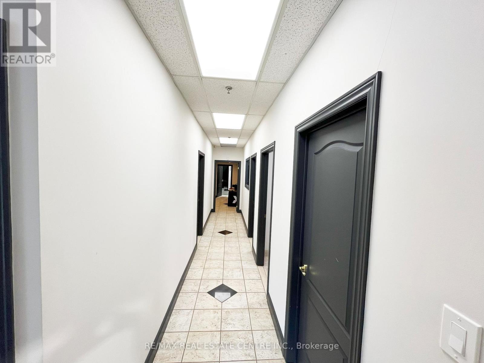 7 - 5100 South Service Road, Burlington, Ontario  L7L 6A5 - Photo 9 - W12290748