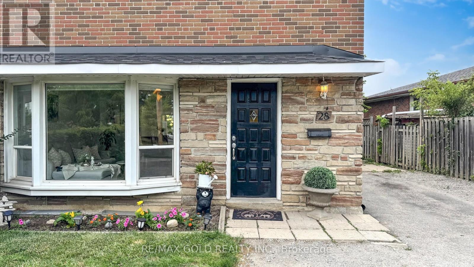Property at 28 NAVENBY CRESCENT image 4