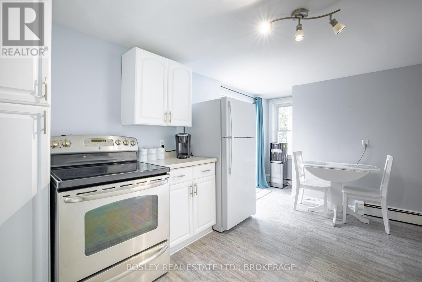 1609 Eighth Avenue, St. Catharines, Ontario  L2R 6P7 - Photo 19 - X12283312