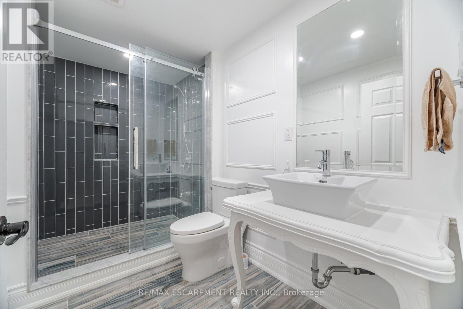 5545 Blezard Drive, Lincoln, Ontario  L3J 1R1 - Photo 41 - X12290848