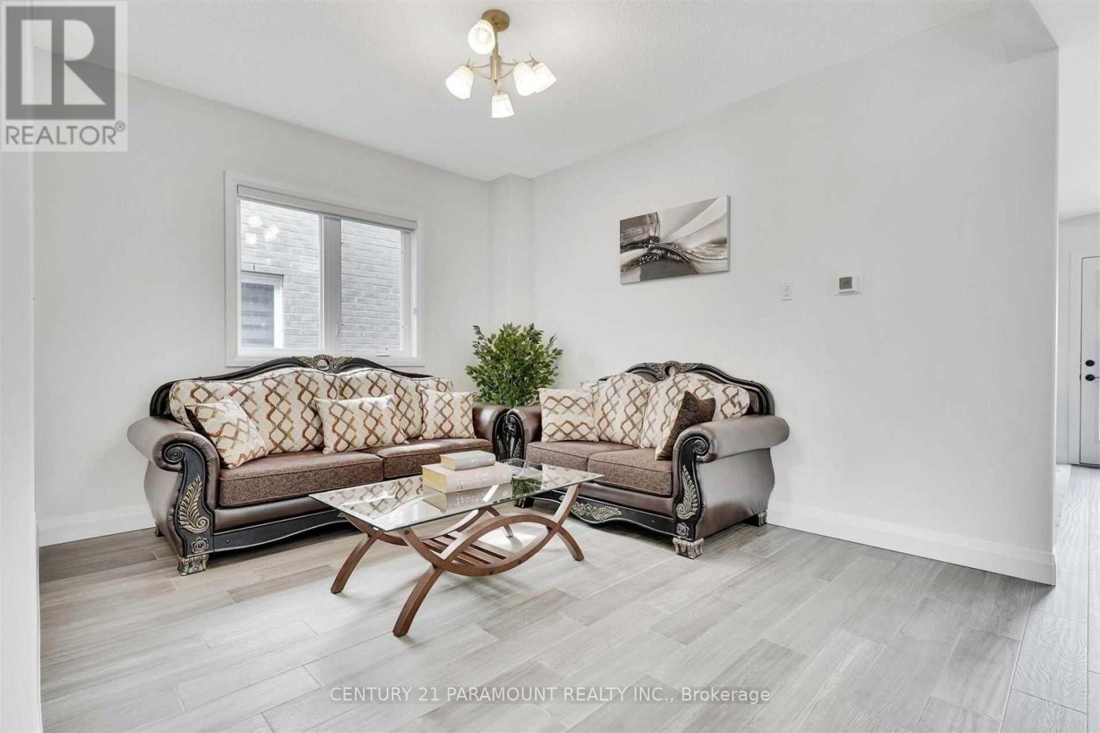 2997 Doyle Drive, London South (South U), Ontario  N6M 2G8 - Photo 2 - X12290862