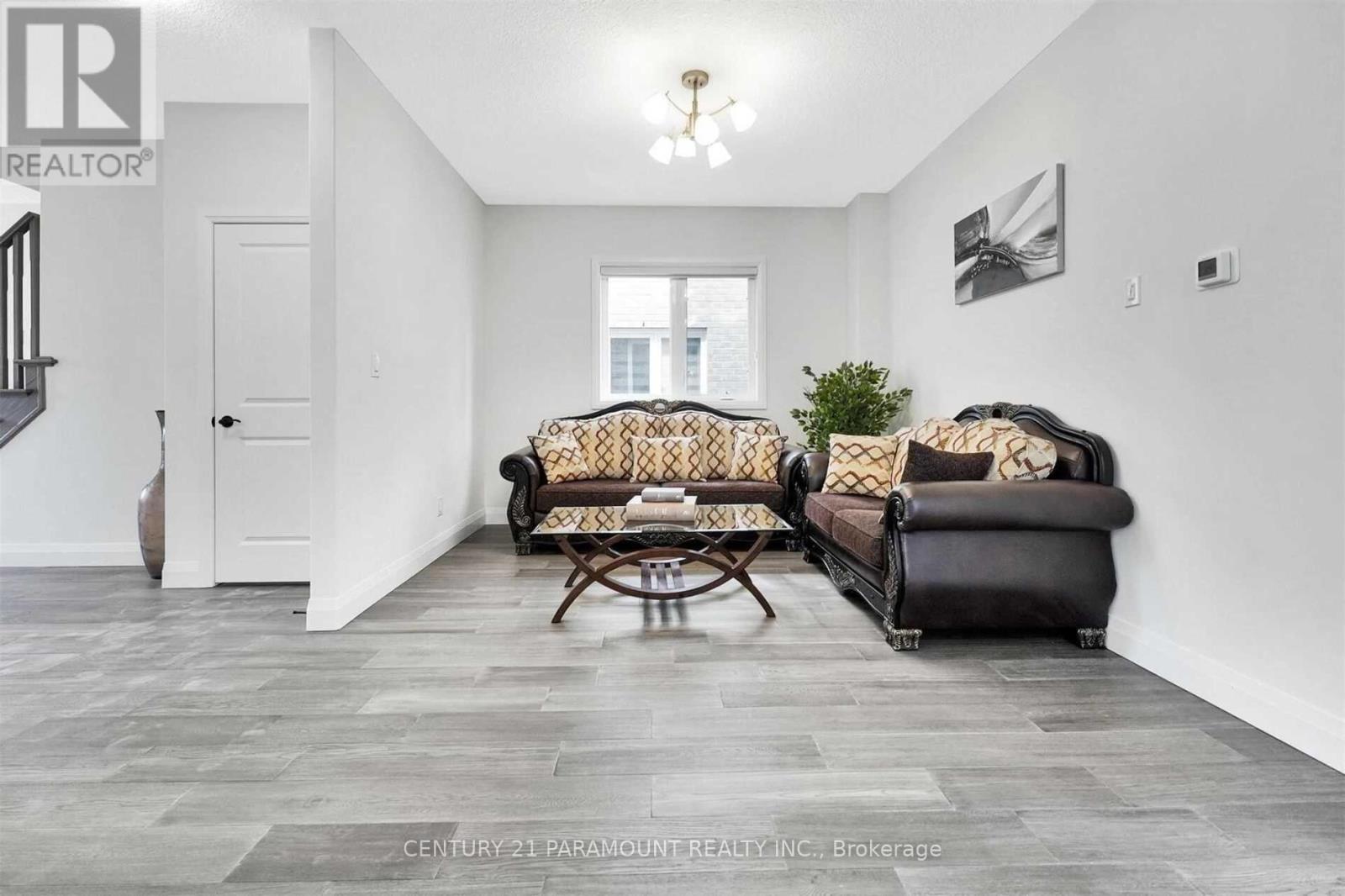 2997 Doyle Drive, London South (South U), Ontario  N6M 2G8 - Photo 3 - X12290862